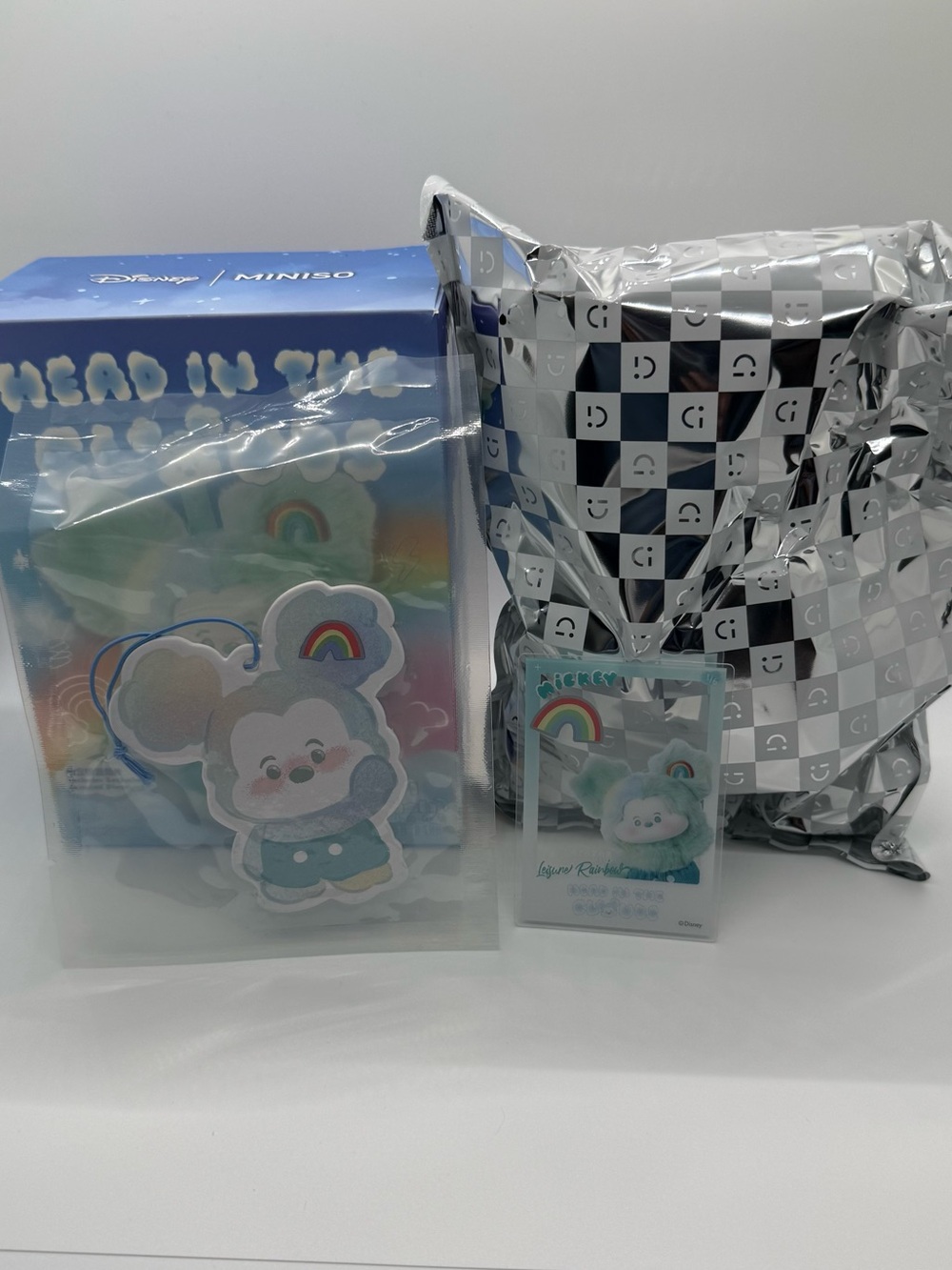 MINISO Disney Mickey Cloud Fantasy Series Vinyl Plush Blind Box- Leisure Rainbow